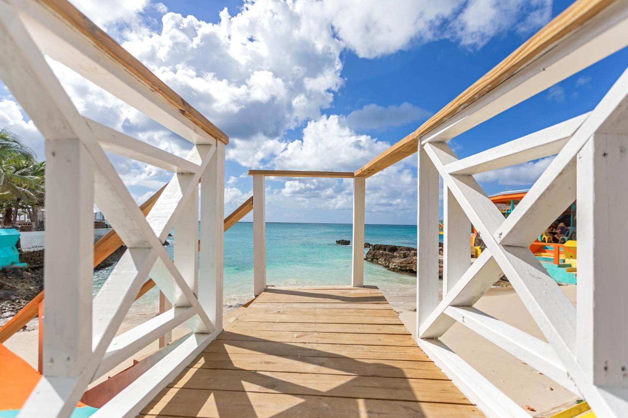 Maho Beach House - Grand Studio - Oceanview Suite Exterior foto